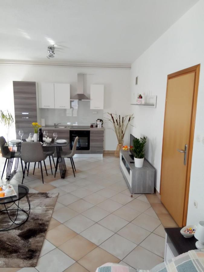 Studio Apartman Kika 오토칵 외부 사진